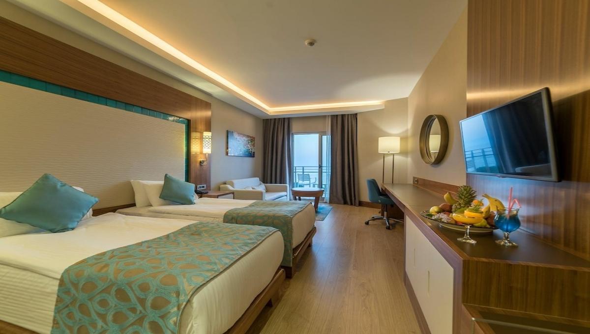 Ramada Resort By Wyndham Kusadasi & Golf / Ramada Resort By Wyndham Kusadasi & Golf