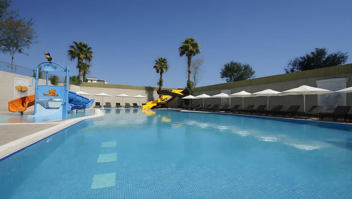 Q Ella Beach Hotel / Q Ella Beach Hotel
