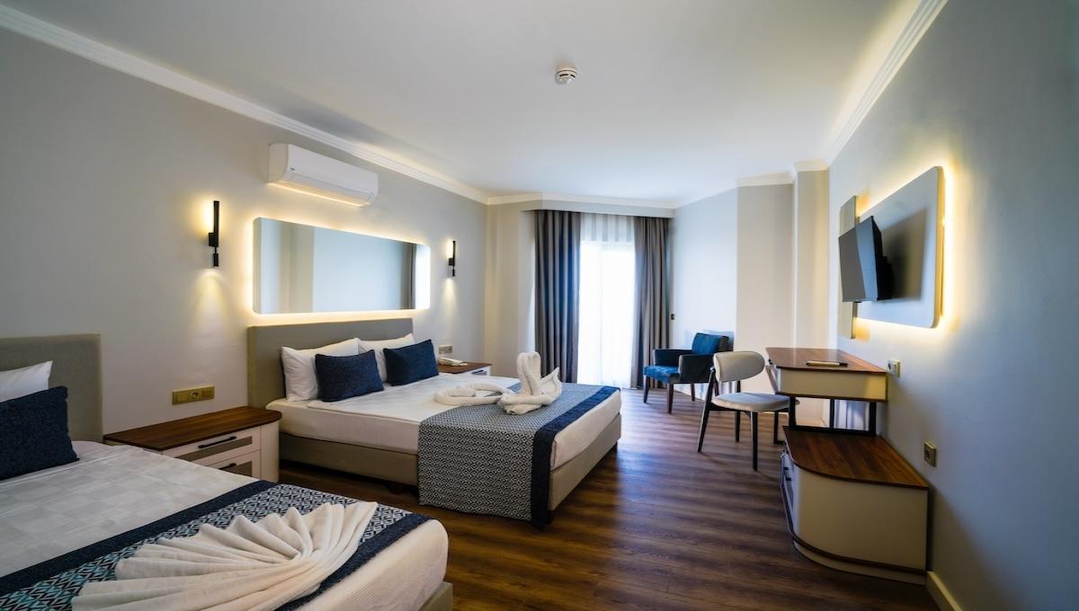 Q Ella Beach Hotel / Q Ella Beach Hotel