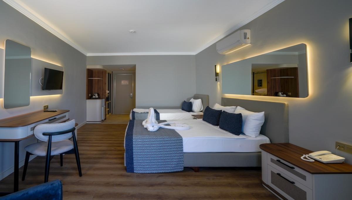 Q Ella Beach Hotel / Q Ella Beach Hotel