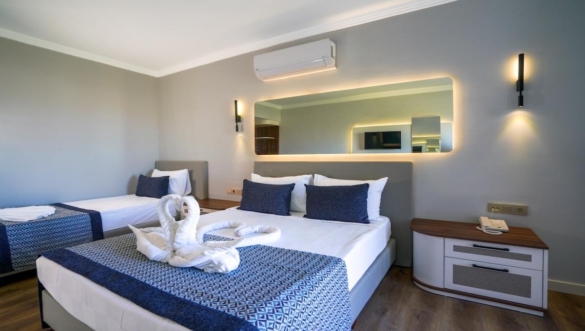 Q Ella Beach Hotel / Q Ella Beach Hotel
