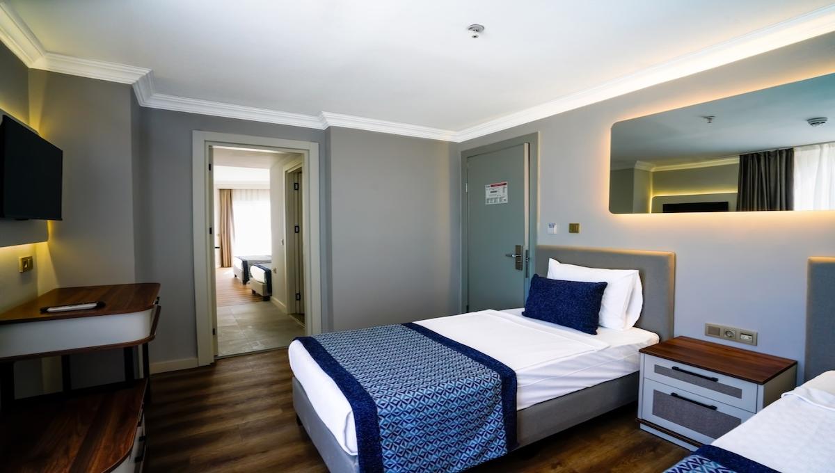 Q Ella Beach Hotel / Q Ella Beach Hotel