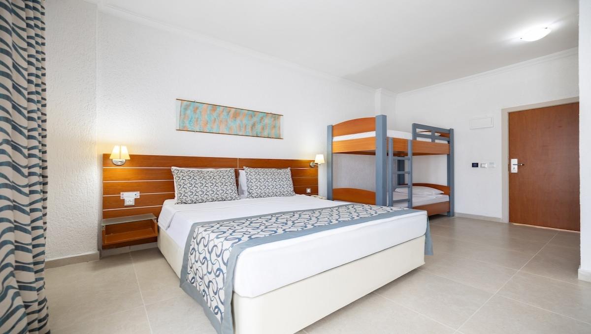 Petunya Beach Resort / Petunya Beach Resort