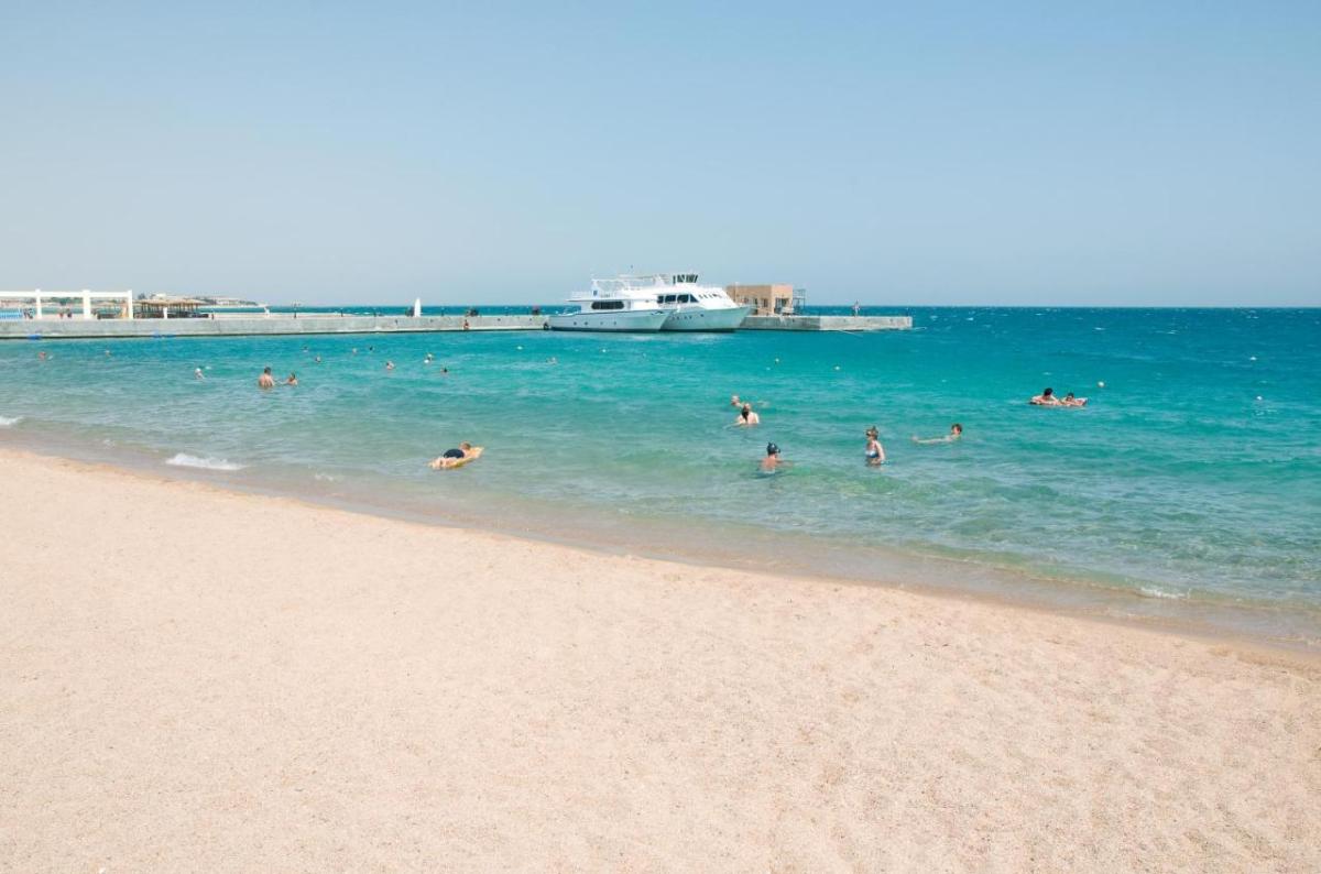 Palm Beach Resort / Palm Beach Resort