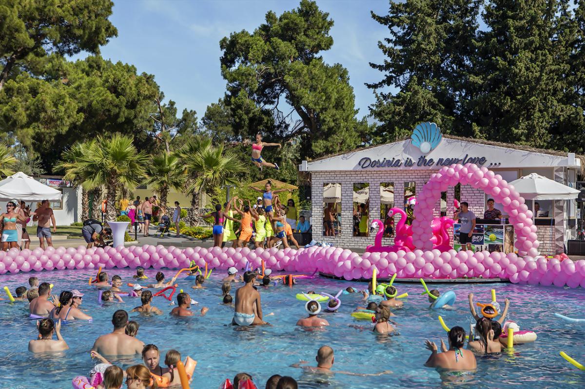 Dosinia Luxury Resort / Dosinia Luxury Resort