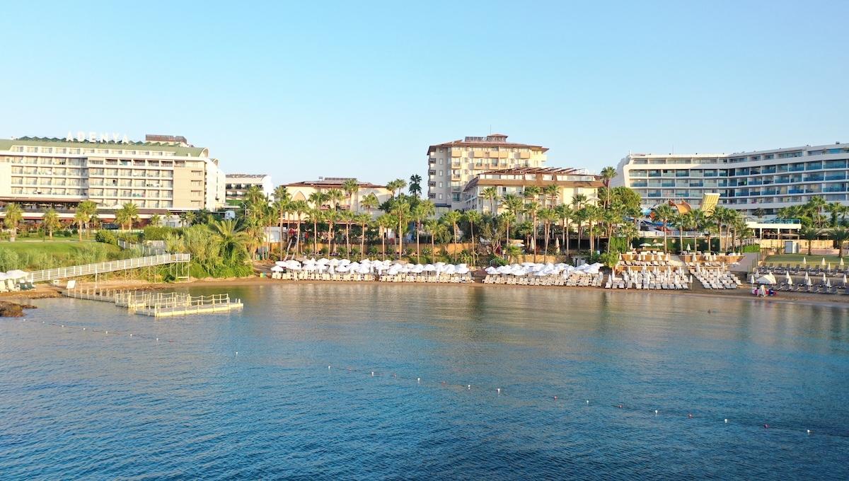 Eos Beach Resort / Eos Beach Resort