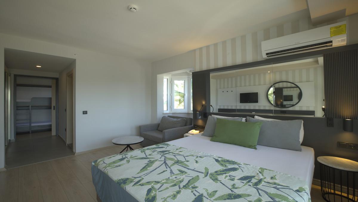 Eos Beach Resort / Eos Beach Resort