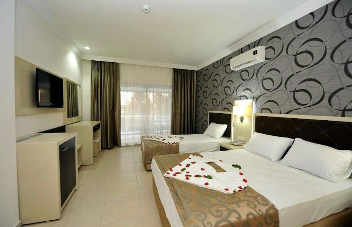 Asrin Beach Hotel / Asrin Beach Hotel