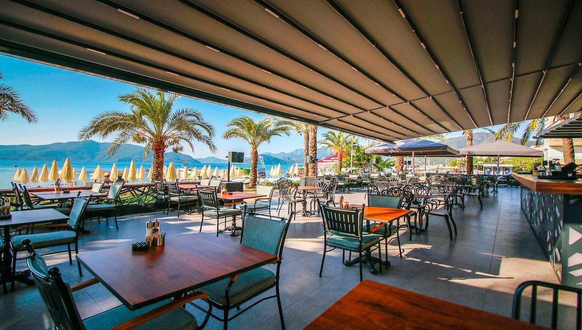 Aurasia Beach Hotel / Aurasia Beach Hotel