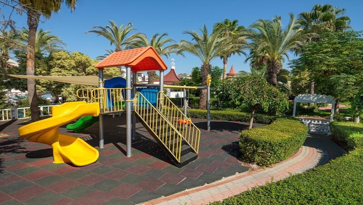 Aydinbey Famous Resort / Aydinbey Famous Resort