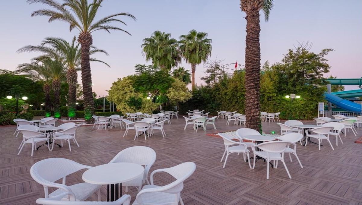 Aydinbey Famous Resort / Aydinbey Famous Resort