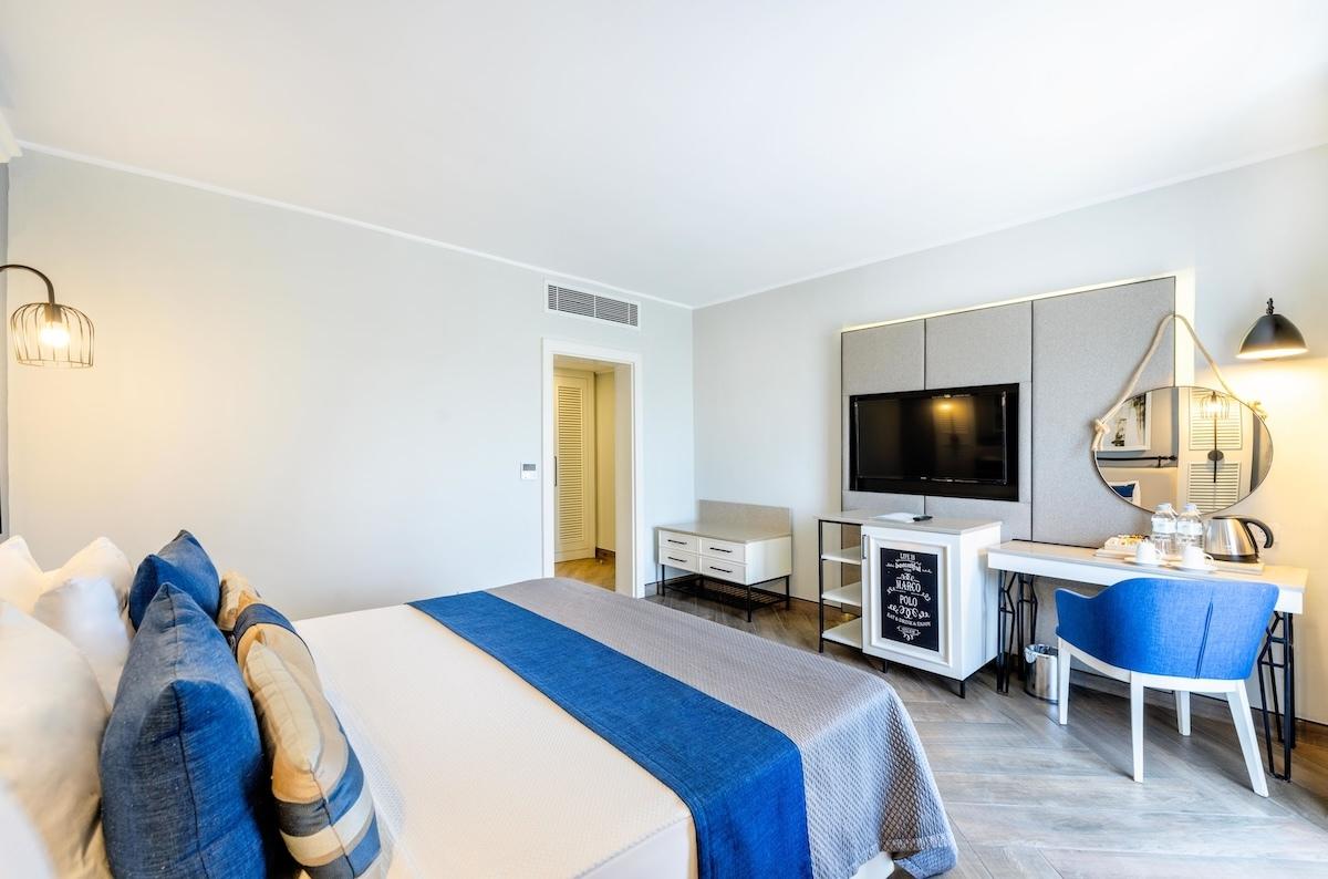 Club Marco Polo / Club Marco Polo