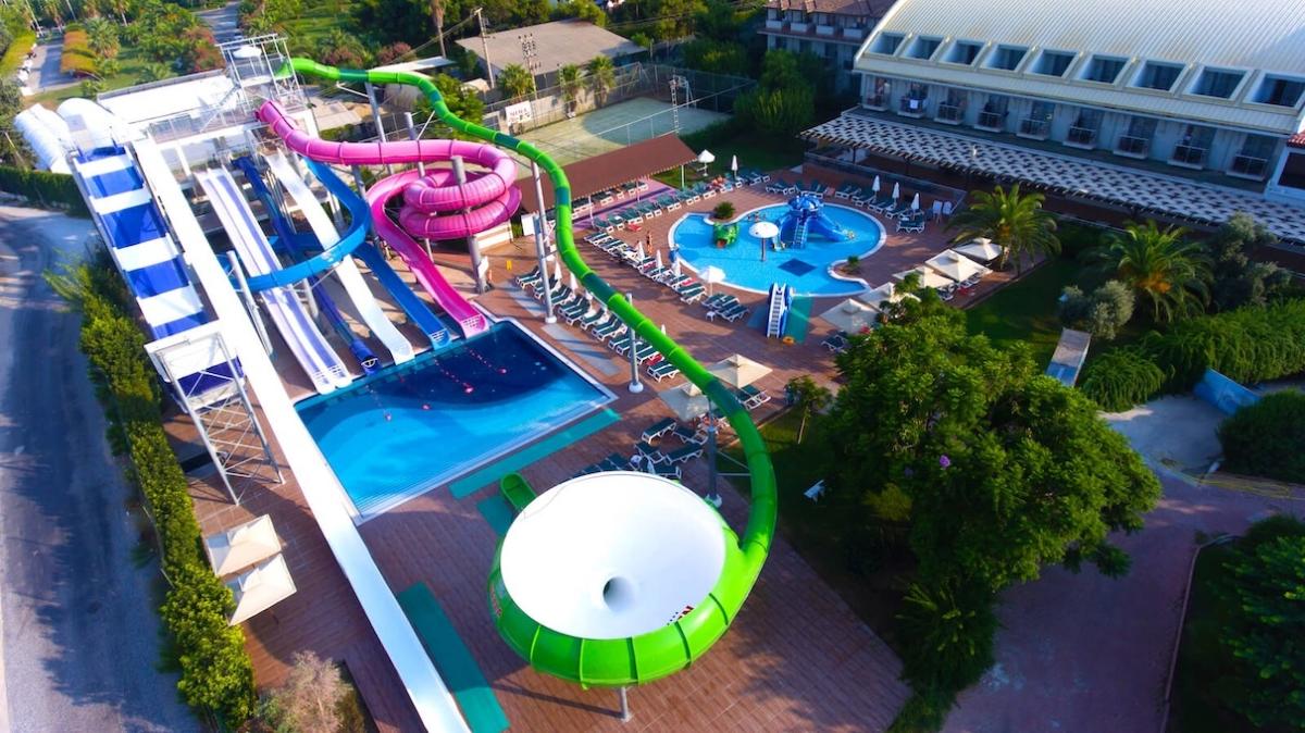 Club Nena / Club Nena