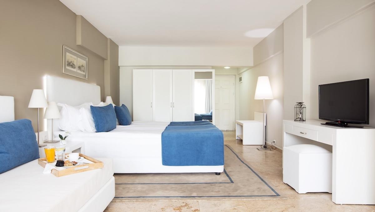 Marti La Perla / Marti La Perla