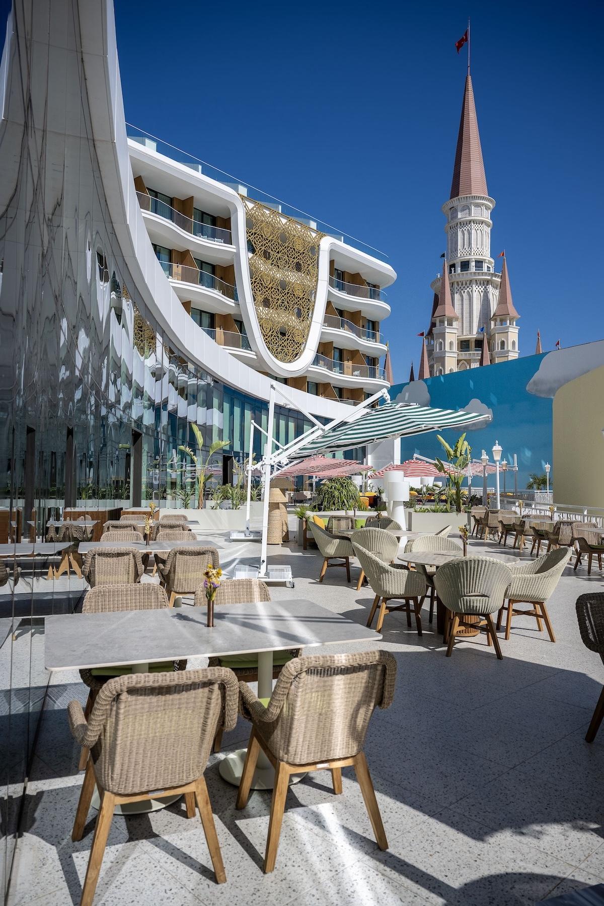 The Land Of Legends Nickelodeon Hotel / The Land Of Legends Nickelodeon Hotel