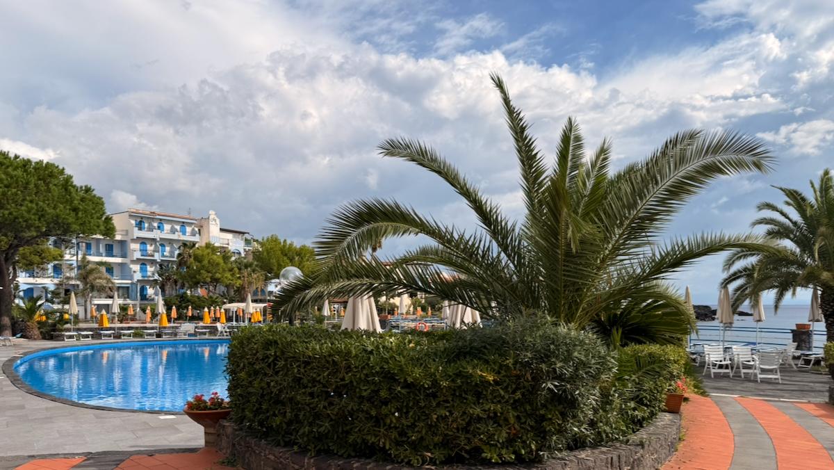 Arathena Rocks Hotel / Arathena Rocks Hotel