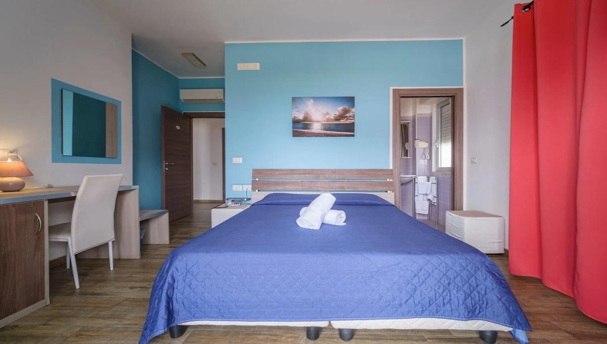 Chrismare / Chrismare