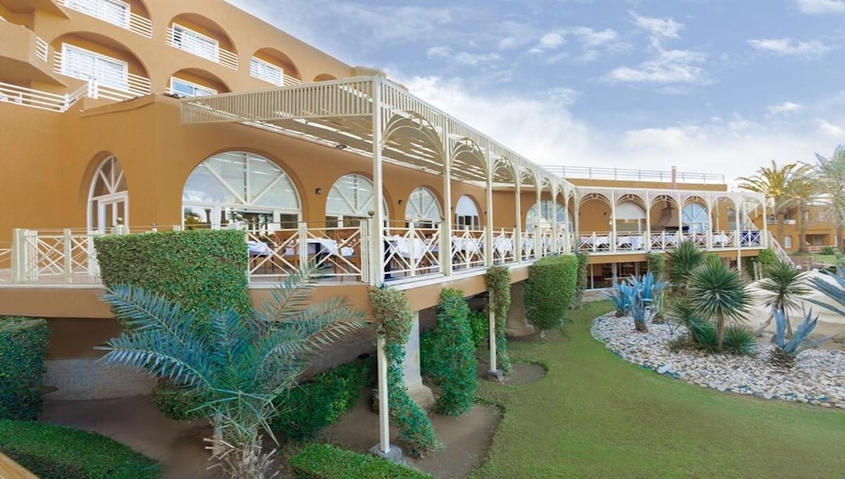 Golden Beach Resort / Golden Beach Resort