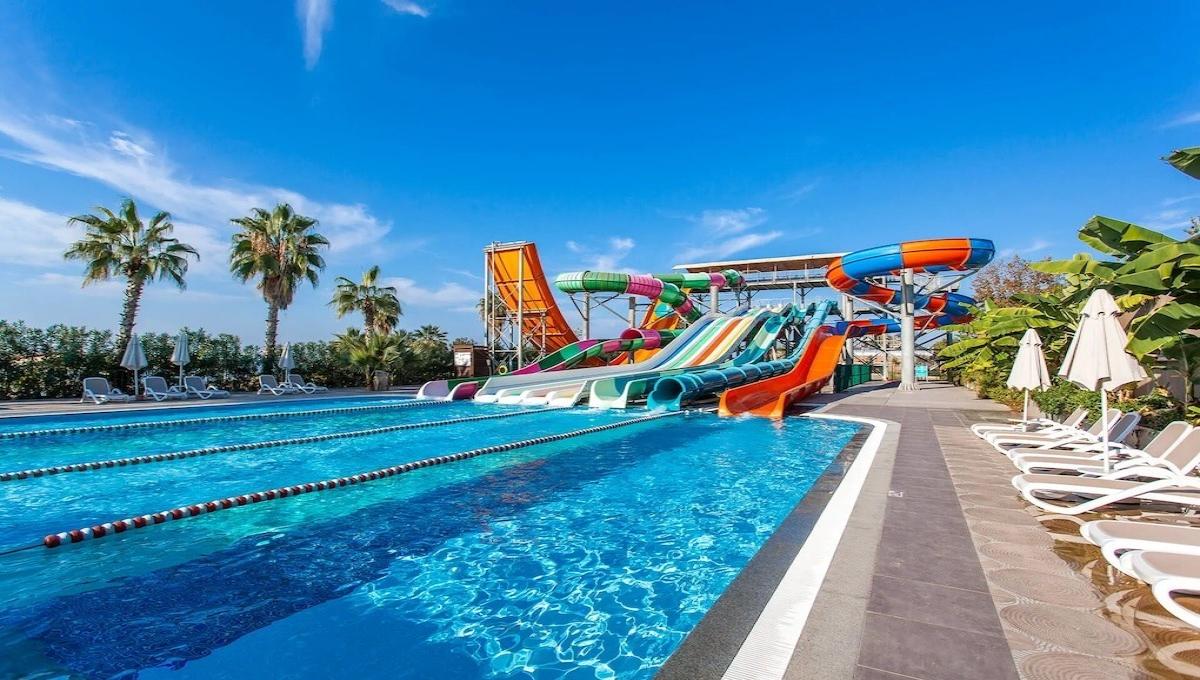 Haydarpasha Palace / Haydarpasha Palace