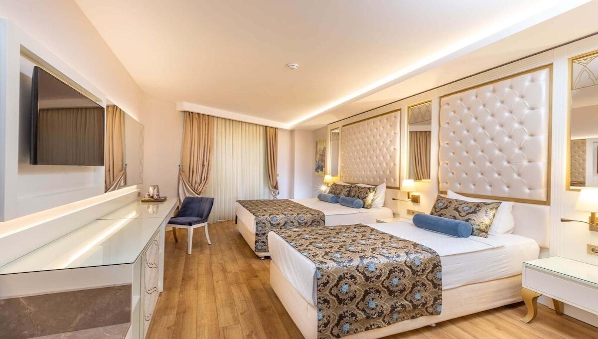 Haydarpasha Palace / Haydarpasha Palace