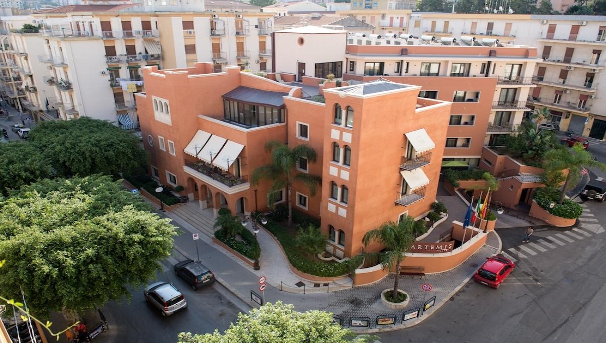 Hotel Artemis / Hotel Artemis