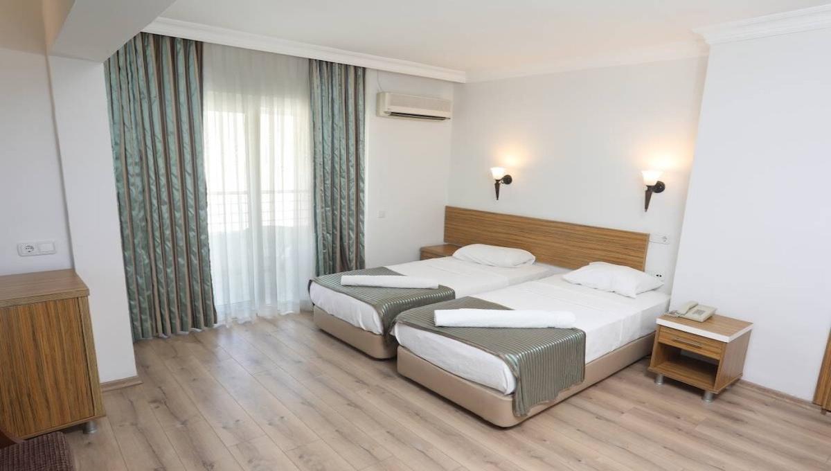 Mert Seaside Hotel / Mert Seaside Hotel