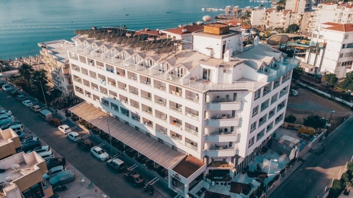 Mert Seaside Hotel / Mert Seaside Hotel